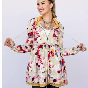 ISO Evy's Tree Summer Bouquet Sophie: med or sm.